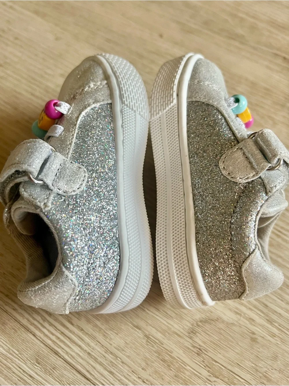 The Children’s Place Toddler Girls Glitter Beaded Low Top Sneakers Size 4